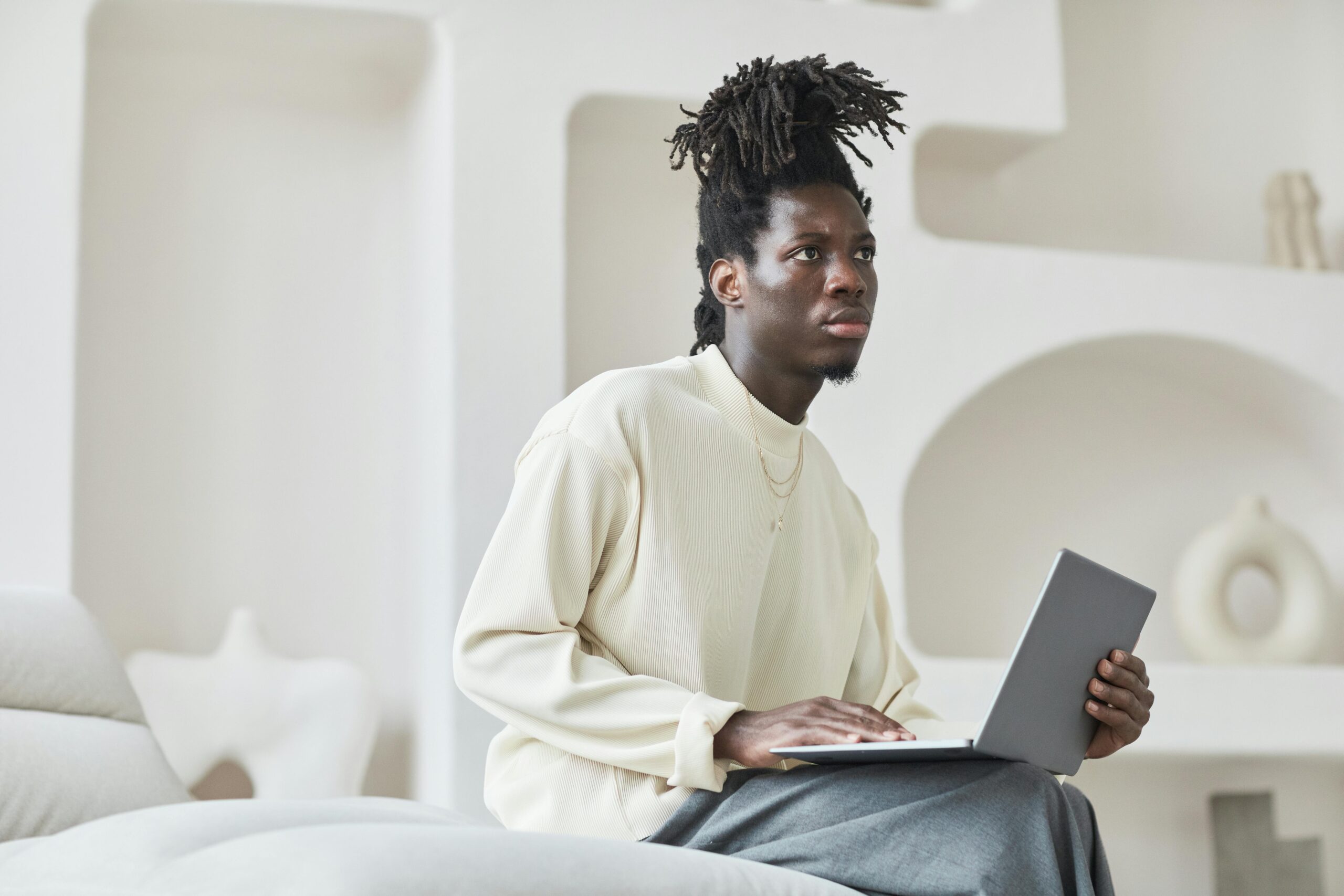 Kostenloses Stock Foto zu afro-haar, afroamerikaner, afroamerikanischer mann